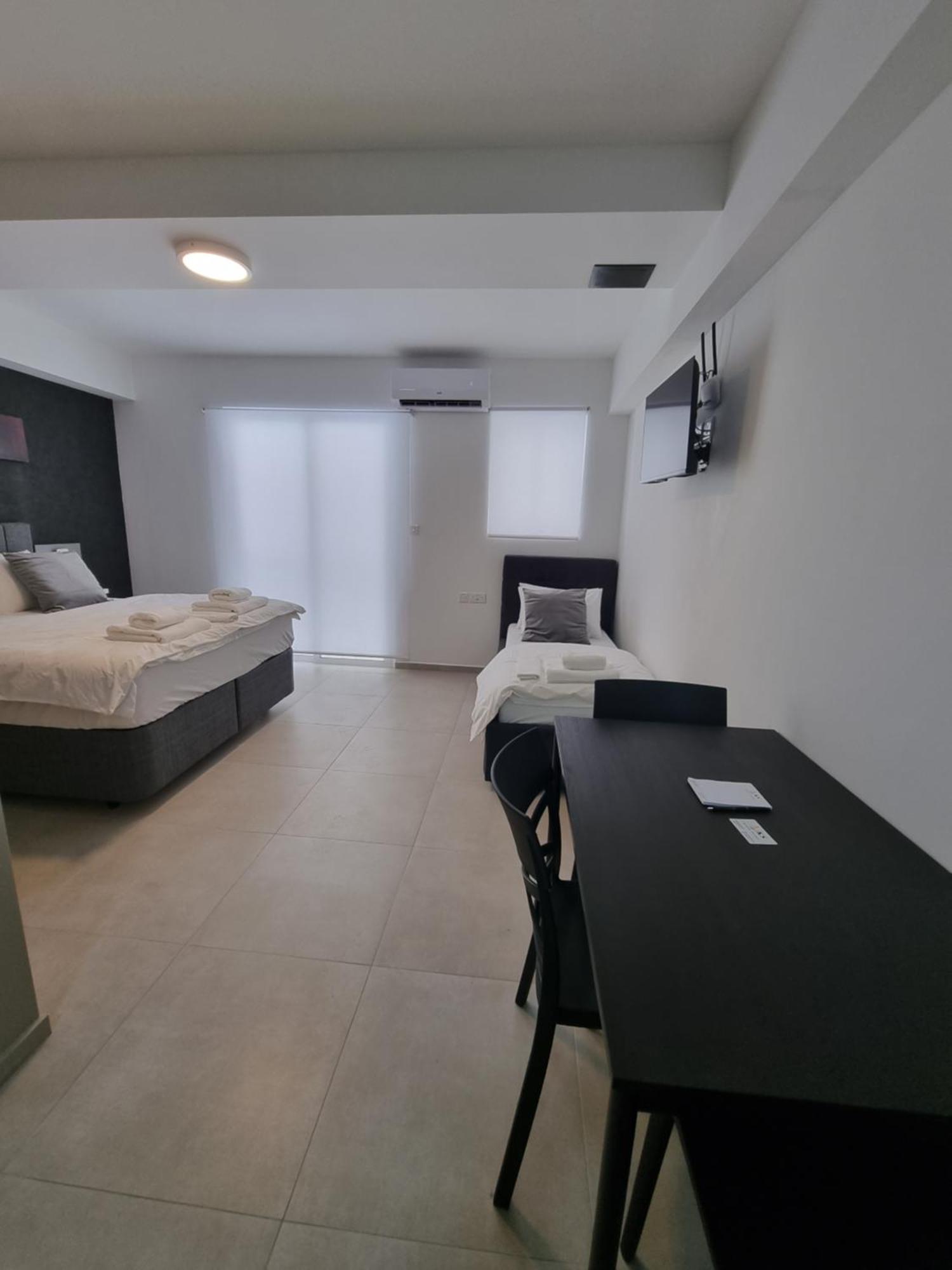 Korzo Suites Gzira Buitenkant foto